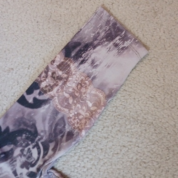 Chico's Paisley Print 3/4 Sleeve Top - Picture 12 of 14